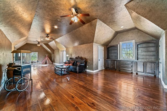 9931 N Chadford Road, Owasso, OK 74055