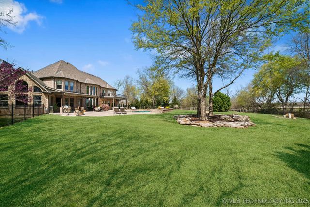 9931 N Chadford Road, Owasso, OK 74055