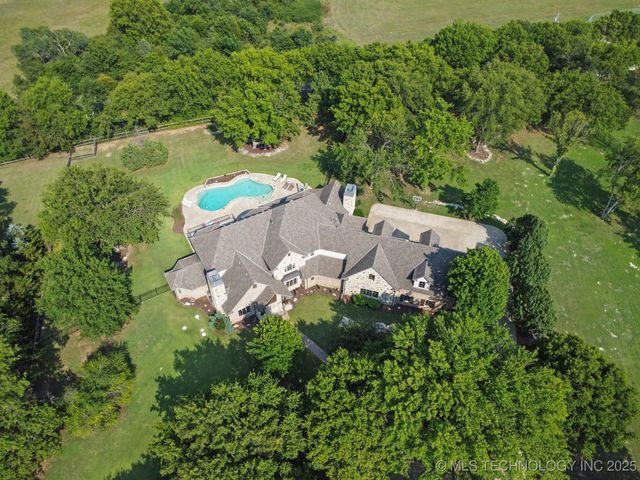 9931 N Chadford Road, Owasso, OK 74055