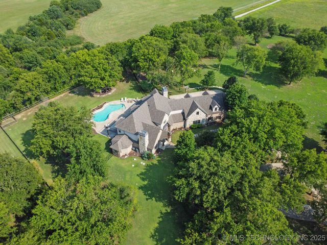 9931 N Chadford Road, Owasso, OK 74055