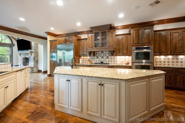 9931 N Chadford Road, Owasso, OK 74055