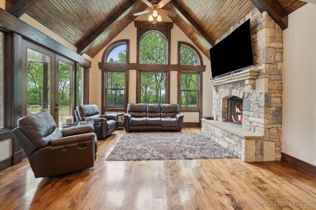 9931 N Chadford Road, Owasso, OK 74055