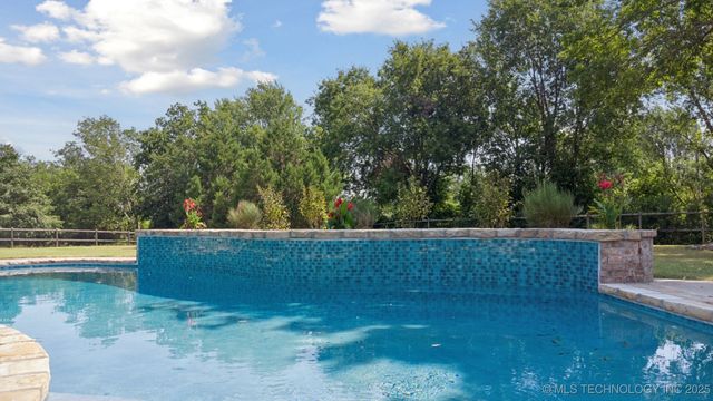 9931 N Chadford Road, Owasso, OK 74055