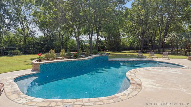 9931 N Chadford Road, Owasso, OK 74055