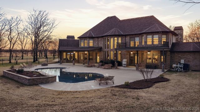 9931 N Chadford Road, Owasso, OK 74055