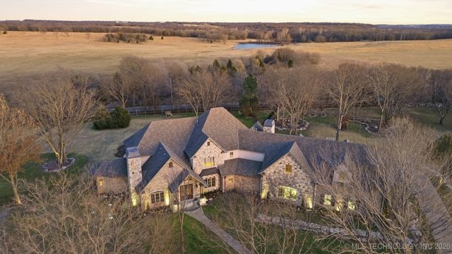 9931 N Chadford Road, Owasso, OK 74055