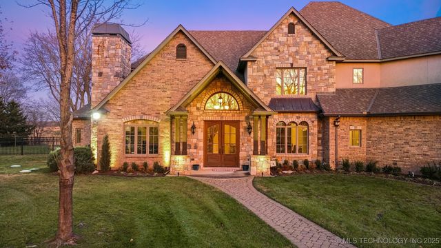 9931 N Chadford Road, Owasso, OK 74055