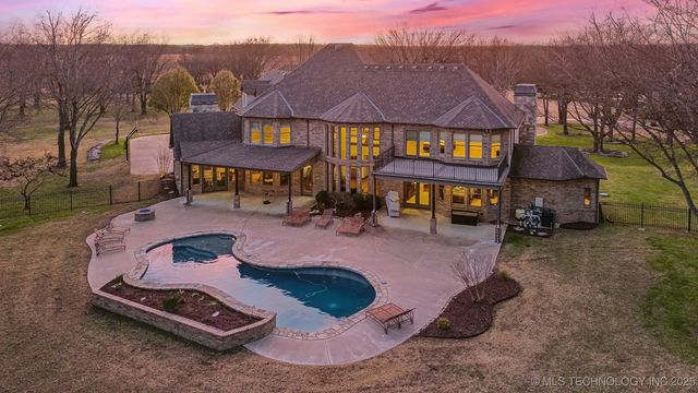 9931 N Chadford Road, Owasso, OK 74055