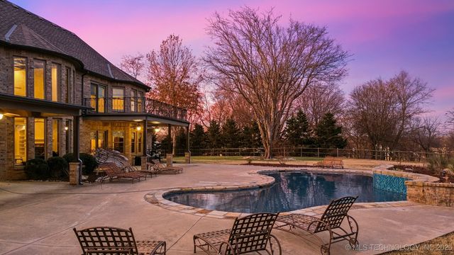 9931 N Chadford Road, Owasso, OK 74055