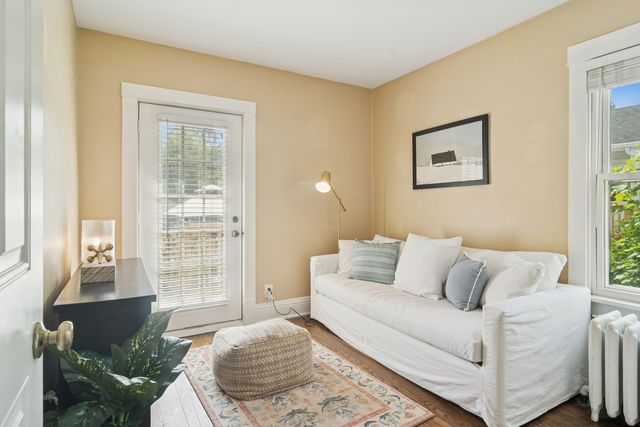 221 Coolidge Avenue, Barrington, IL 60010