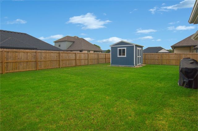 260 S Maroon Avenue, Fayetteville, AR 72704