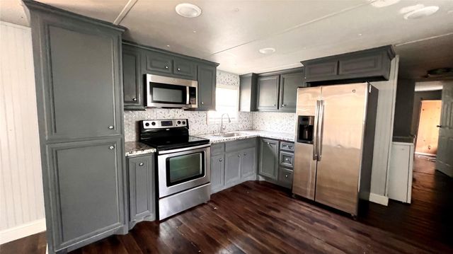 14419 W Lee Shore Drive, Willis, TX 77318