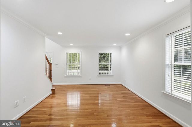 5975 WHIPPOORWILL DR, Warrenton, VA 20187