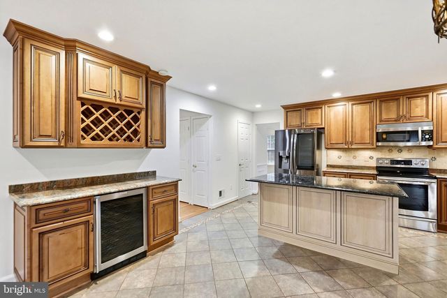 5975 WHIPPOORWILL DR, Warrenton, VA 20187