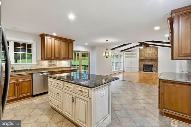 5975 WHIPPOORWILL DR, Warrenton, VA 20187