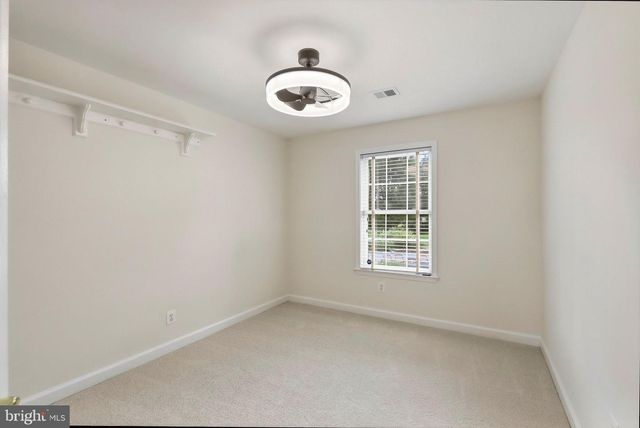5975 WHIPPOORWILL DR, Warrenton, VA 20187