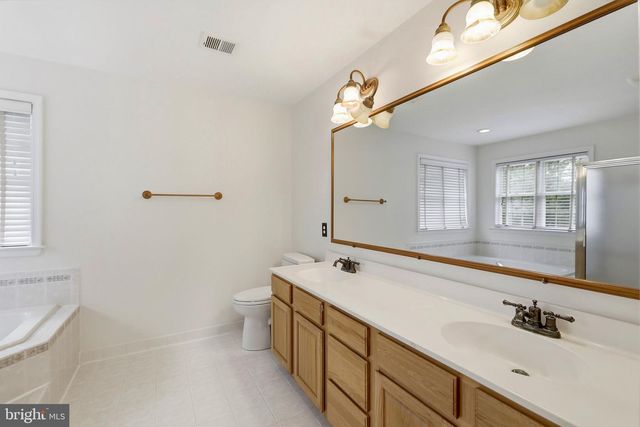 5975 WHIPPOORWILL DR, Warrenton, VA 20187