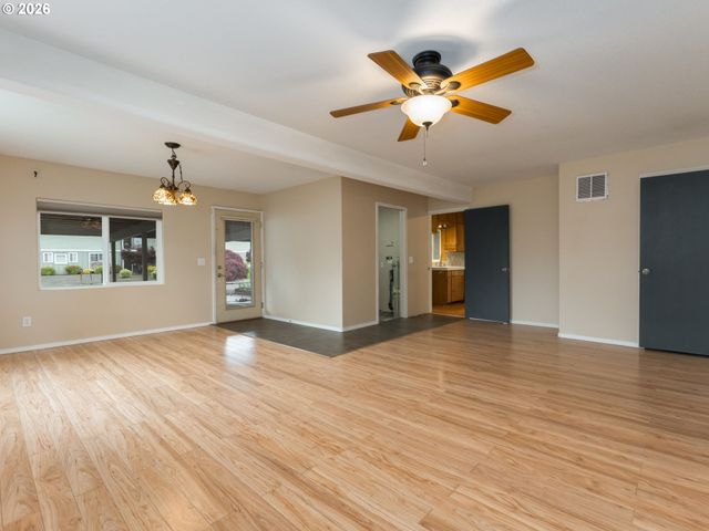 2024 Ne POYNTER St, Hillsboro, OR 97124