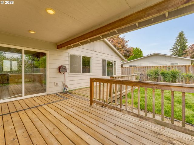 2024 Ne POYNTER St, Hillsboro, OR 97124