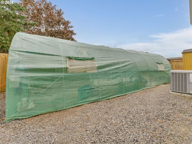 2024 Ne POYNTER St, Hillsboro, OR 97124