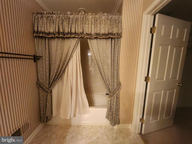 105 LIBERTY DR, Bensalem, PA 19020