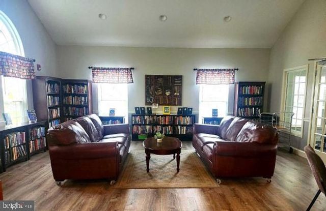 105 LIBERTY DR, Bensalem, PA 19020