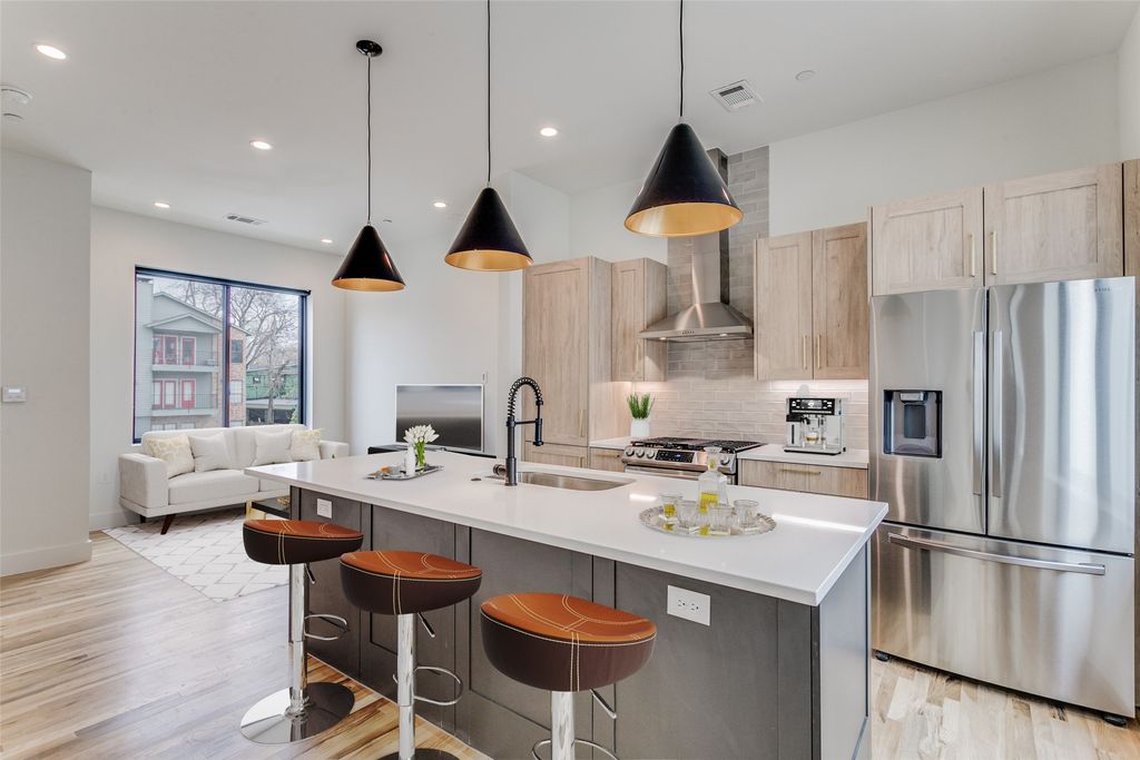 5609 Live Oak Street 103, Dallas, TX 75206