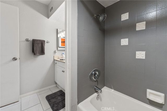 1655 E Palm Canyon 708, Palm Springs, CA 92264