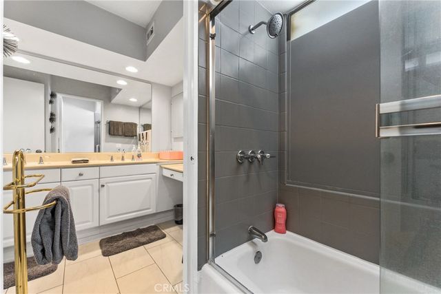 1655 E Palm Canyon 708, Palm Springs, CA 92264