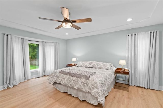 417 NW Cottonwood Drive, Lee's Summit, MO 64064