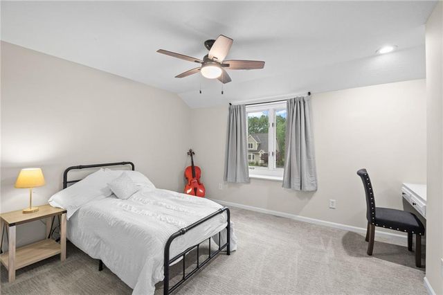 417 NW Cottonwood Drive, Lee's Summit, MO 64064