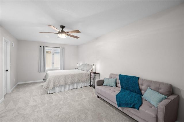 417 NW Cottonwood Drive, Lee's Summit, MO 64064