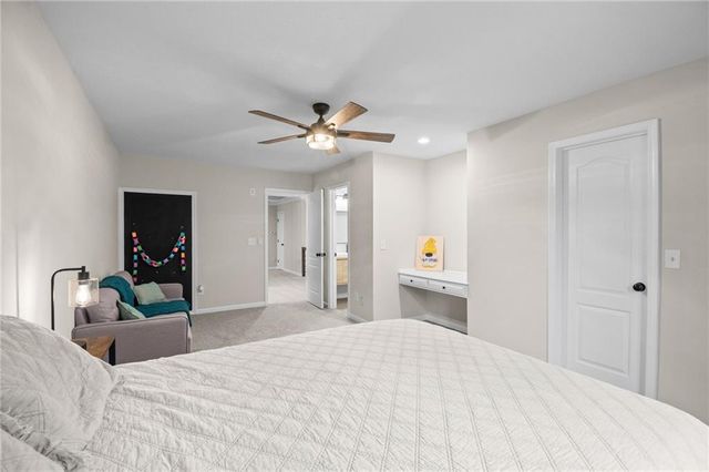 417 NW Cottonwood Drive, Lee's Summit, MO 64064