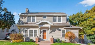 1734 RIDGEWOOD Avenue, Davenport, IA 52803