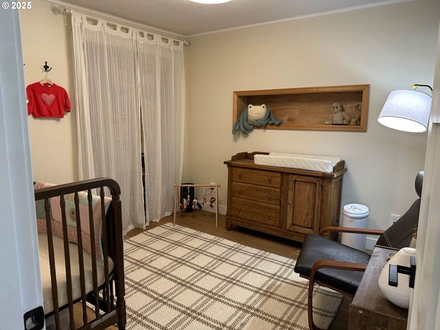 3034 PORTER St, Roseburg, OR 97470