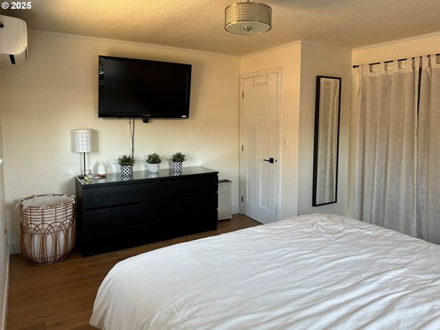 3034 PORTER St, Roseburg, OR 97470