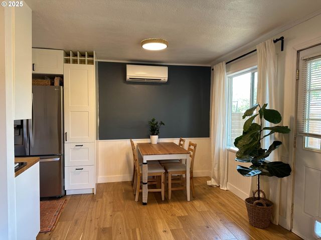 3034 PORTER St, Roseburg, OR 97470