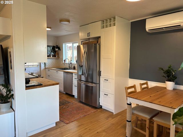 3034 PORTER St, Roseburg, OR 97470