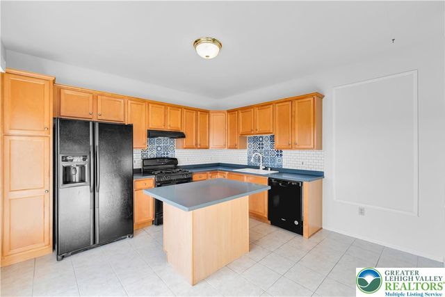 8376 Scenic View Drive, Upper Macungie Twp, PA 18031