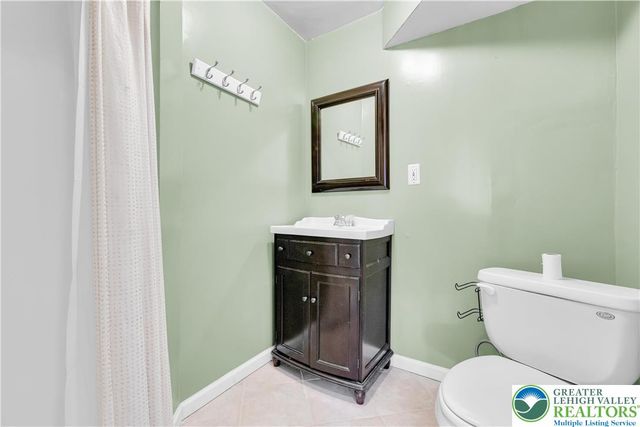 8376 Scenic View Drive, Upper Macungie Twp, PA 18031