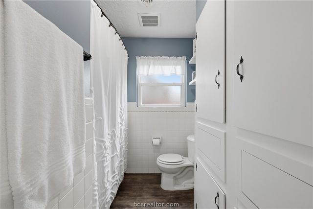 2507 Willow Bend Drive, Bryan, TX 77802