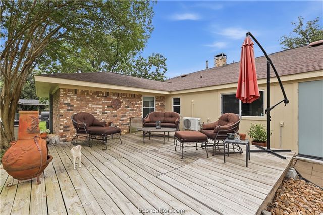 2507 Willow Bend Drive, Bryan, TX 77802