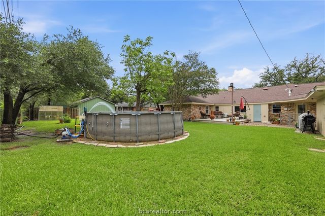 2507 Willow Bend Drive, Bryan, TX 77802