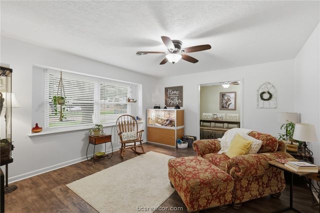 2507 Willow Bend Drive, Bryan, TX 77802