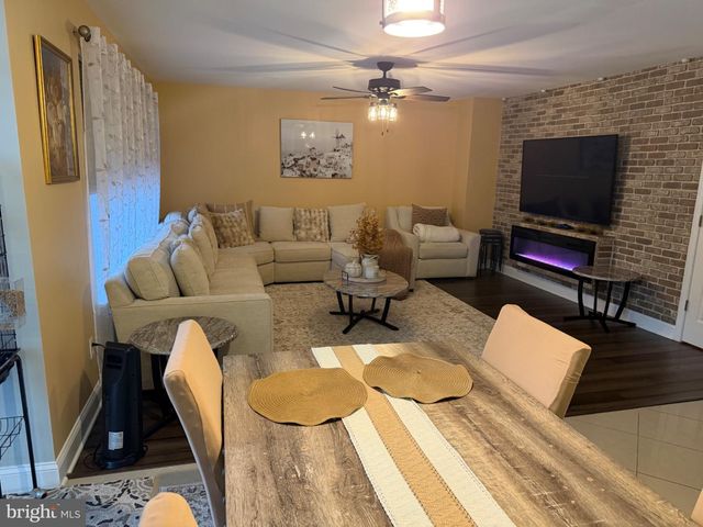 609 HARPER DR, Glassboro, NJ 08028