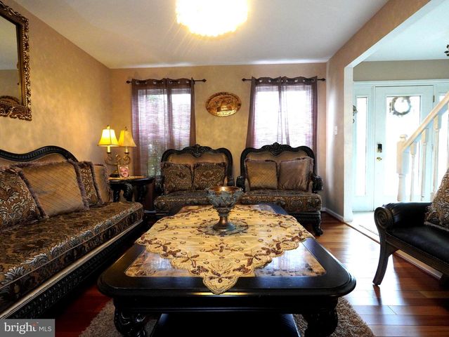 609 HARPER DR, Glassboro, NJ 08028