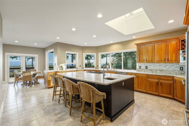 514 Wayne's Ridge Circle, Camano Island, WA 98282
