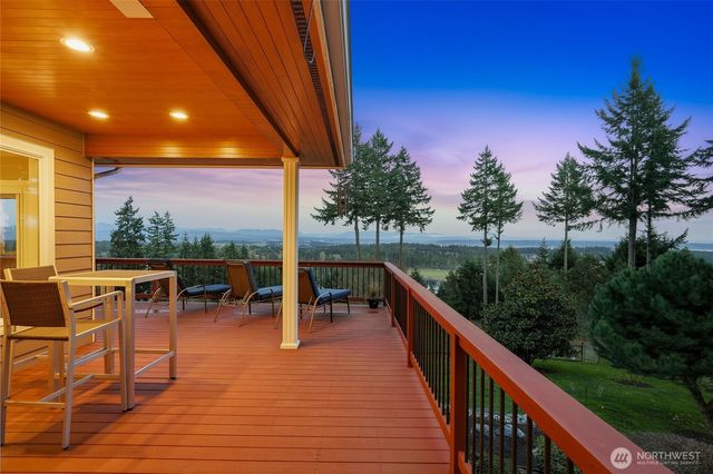514 Wayne's Ridge Circle, Camano Island, WA 98282