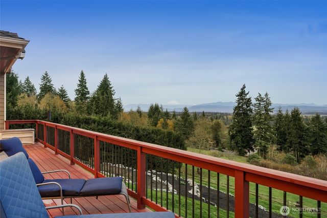 514 Wayne's Ridge Circle, Camano Island, WA 98282