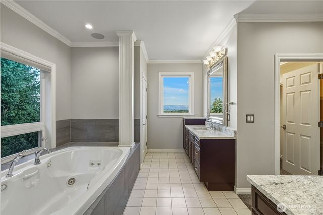 514 Wayne's Ridge Circle, Camano Island, WA 98282